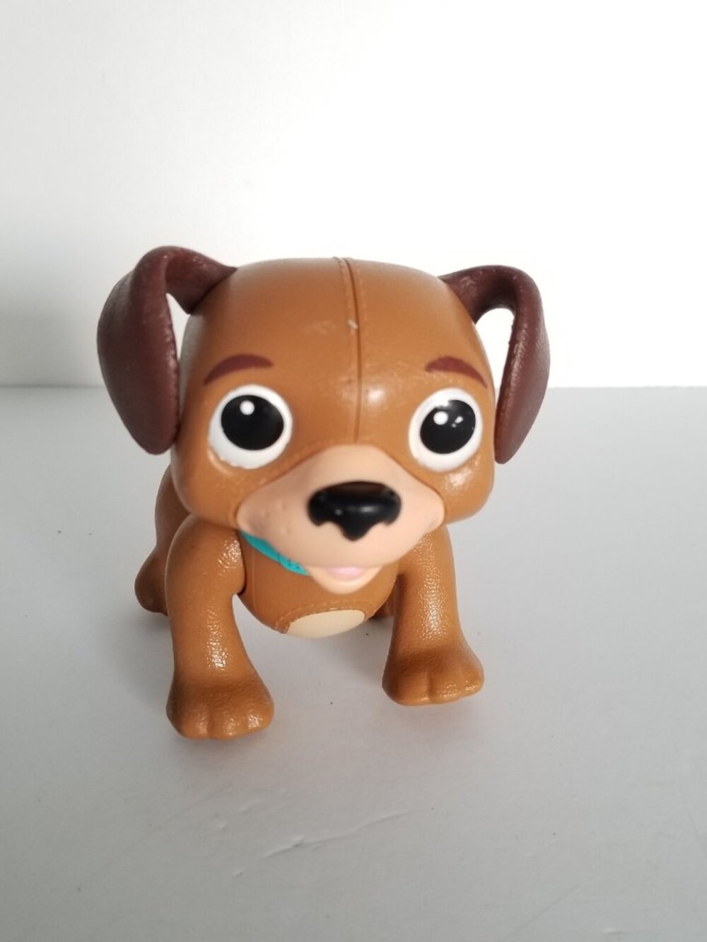❤️3/$12 Disney Doc McStuffins Findo the Dog Puppy Adorable 4" Posable Figure